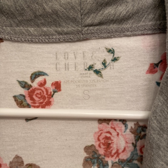 Floral bride robe - Picture 6 of 7